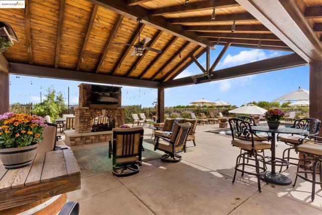 3501 Byer Road, Byron CA: https://media.crmls.org/mediaz/5431eab6-4464-46f0-9035-1ab41744b493.jpg