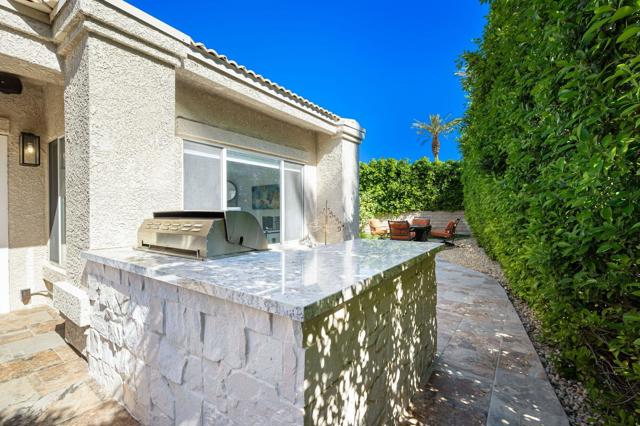 48205 Vista De Nopal, La Quinta CA: https://media.crmls.org/mediaz/5431fb18-380b-4e1b-954a-ee34065f9b44.jpg