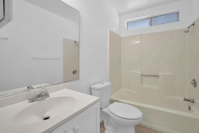 57375 Navajo Trail, Yucca Valley CA: https://media.crmls.org/mediaz/543282ba-c746-4a65-8184-80385aea0eed.jpg