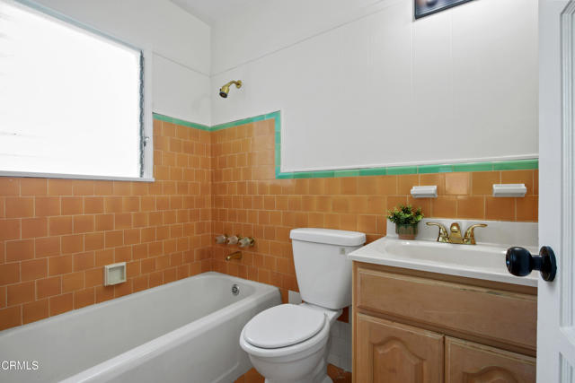 Detail Gallery Image 11 of 19 For 3178 Chestnut Ave, Long Beach,  CA 90806 - 3 Beds | 2 Baths
