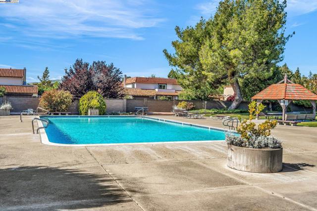 2387 Gomes Rd, Fremont CA: https://media.crmls.org/mediaz/5432acc6-c775-431f-a974-c4ab9cb42b1e.jpg
