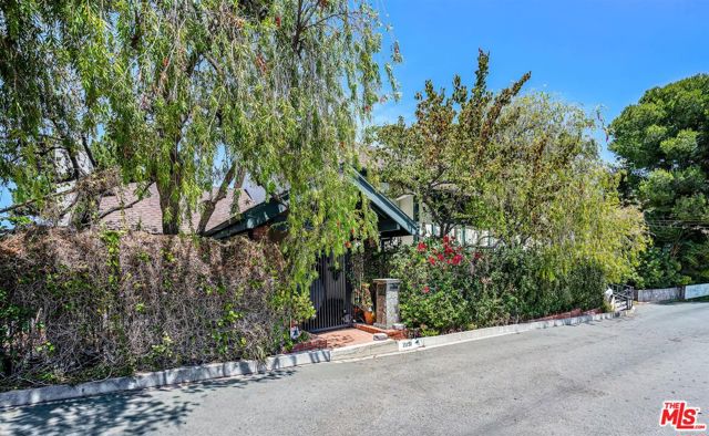 4 Bed Home for Sale in Los Angeles, California