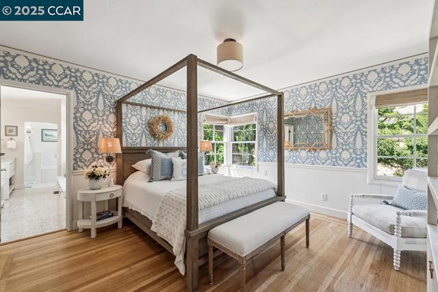 72 Davis Rd, Orinda CA: https://media.crmls.org/mediaz/54343658-a0f1-4123-b59c-0eeeee745e48.jpg
