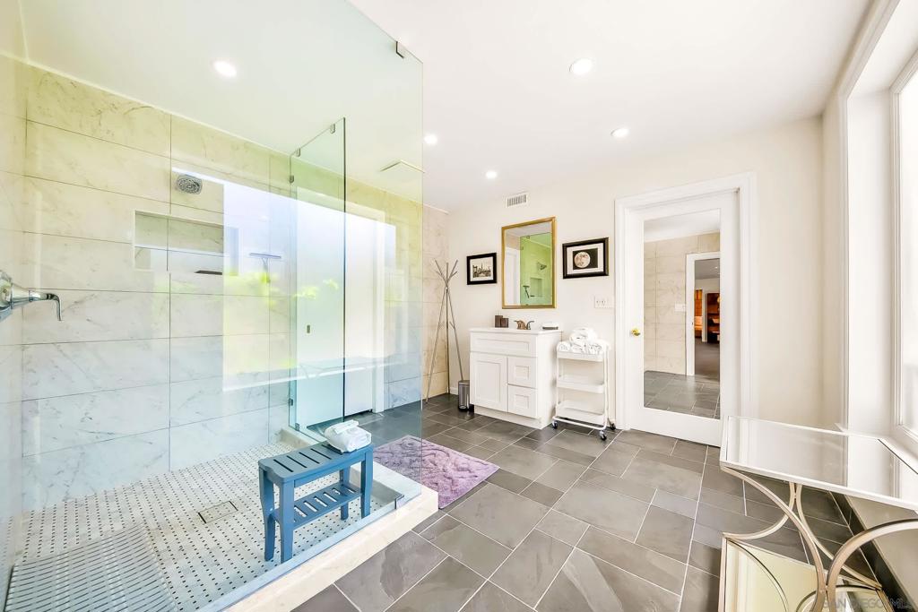 1380 Park #1/2 - photo 3