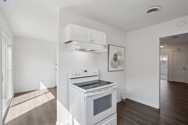 1165 Amend St, Pinole CA: https://media.crmls.org/mediaz/5435b955-9ded-4481-8549-336b29f9ffc4.jpg