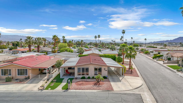 Image 14 of 58 For 74592 Nevada Circle