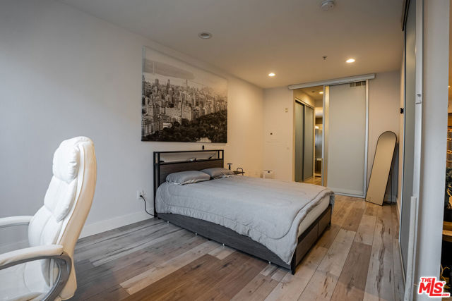 1234 Wilshire Boulevard, Los Angeles CA: https://media.crmls.org/mediaz/54382911-d6bb-4d53-ae44-09fd61219c23.jpg