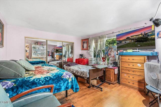 Detail Gallery Image 5 of 15 For 1211 W Robert Ave, Oxnard,  CA 93030 - 4 Beds | 2 Baths