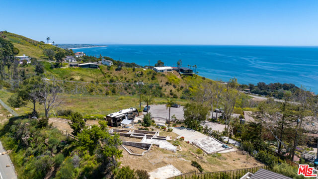 4707 Avenida Del Mar photo 1