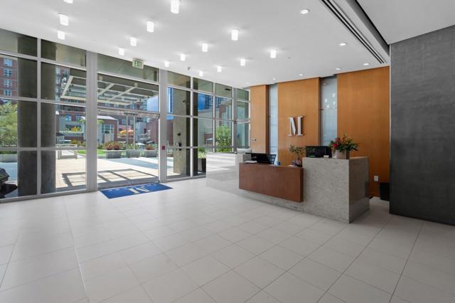 800 The Mark, San Diego CA: https://media.crmls.org/mediaz/543a00a1-e74d-447f-a265-d66ecf4b8b55.jpg