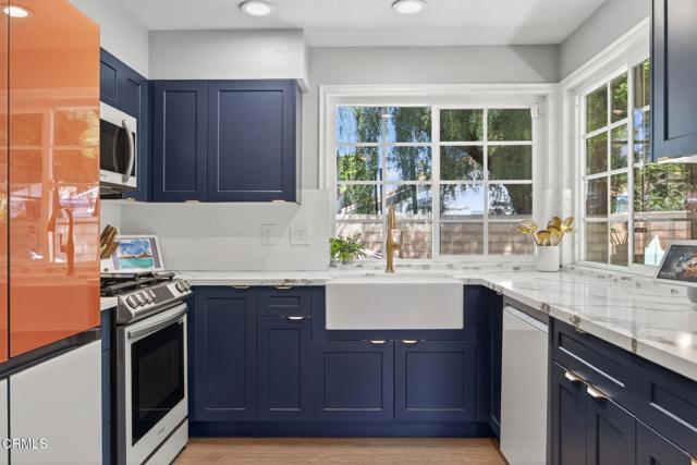 1430 Clayton Way, Simi Valley CA: https://media.crmls.org/mediaz/543ad057-f50e-487b-97b3-b92ca1825feb.jpg