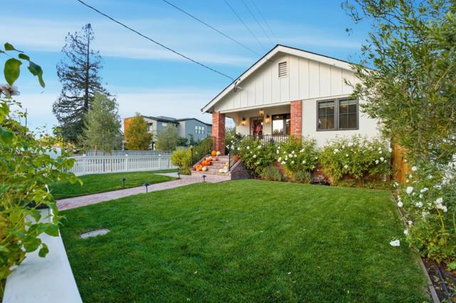 203 Santa Clara Avenue, Redwood City CA: https://media.crmls.org/mediaz/543b9887-3c82-4ebe-a369-35d29f536246.jpg