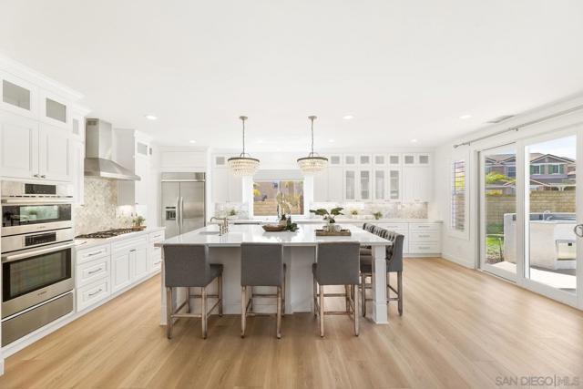 2337 Douglaston Glen, Escondido CA: https://media.crmls.org/mediaz/543c374a-a598-440c-a6ec-135d2bbf7daa.jpg
