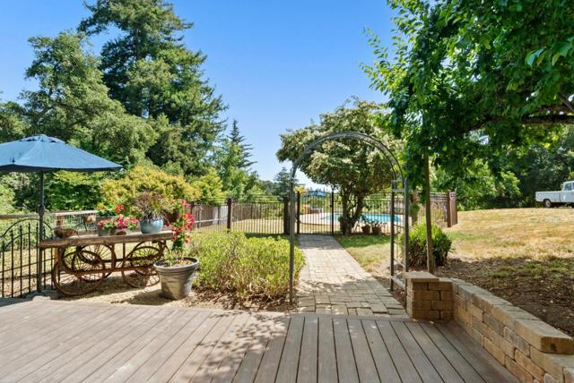 120 Bella Vista Lane, Watsonville CA: https://media.crmls.org/mediaz/543c4cfa-ae22-43b8-acd3-6e8ec5436db9.jpg