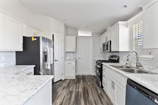 017_Kitchen