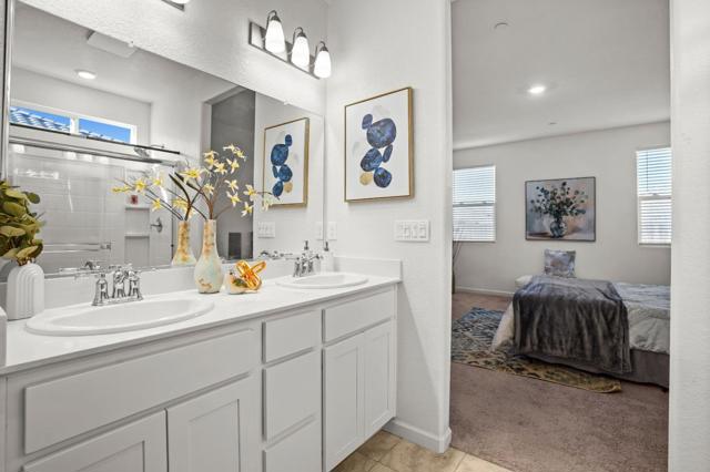 8189 Scrimshaw Way, Sacramento CA: https://media.crmls.org/mediaz/543daedf-5a39-4118-afba-0f3a5825926f.jpg