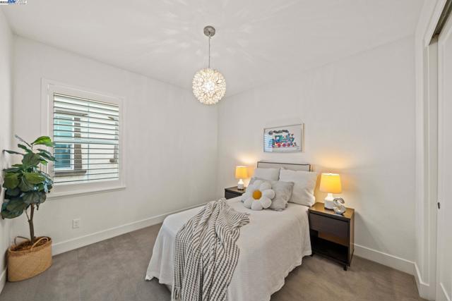 318 Paradiso Ct, San Ramon CA: https://media.crmls.org/mediaz/543defe9-1426-4bc0-9be2-00c0165f2d45.jpg
