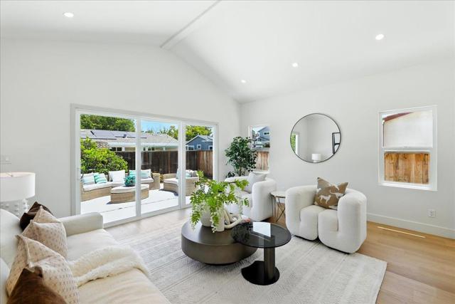 2286 Weston Drive, San Jose CA: https://media.crmls.org/mediaz/543ef4c1-65d8-4a73-a6d1-67e3bff85ea7.jpg