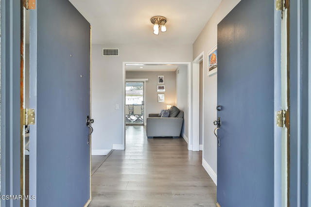 168 E Gainsborough Road, Thousand Oaks CA: https://media.crmls.org/mediaz/543f0d5e-e226-4c21-8fa5-18d0c0fbe5f9.jpg