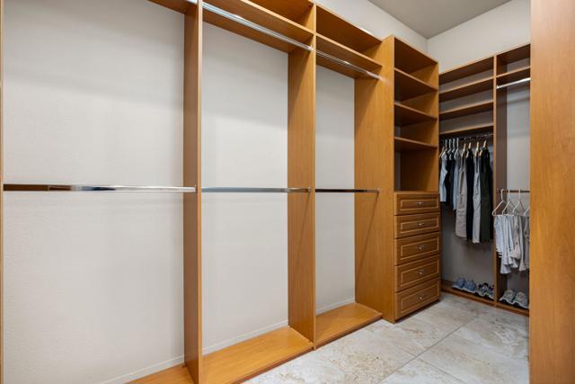 285 Kavenish Drive, Rancho Mirage CA: https://media.crmls.org/mediaz/543f403b-fb2b-48da-a551-d6bf5169d836.jpg