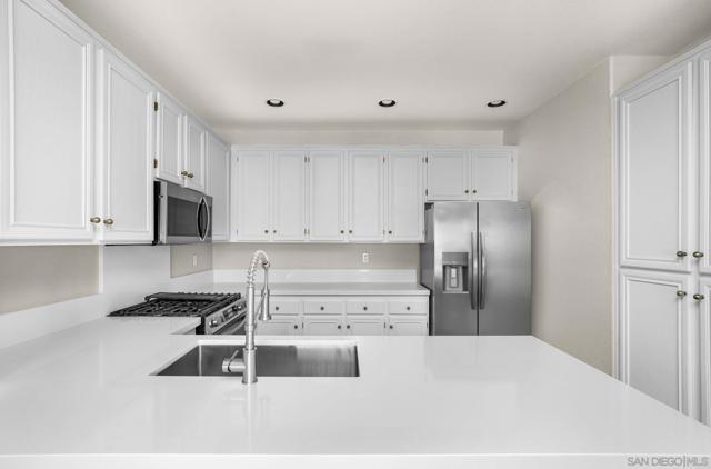 Image 2 of 18 For 3739 Carmel View Rd  1