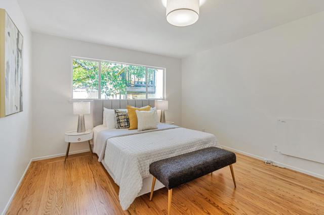 6827 Ridgewood Drive, Oakland CA: https://media.crmls.org/mediaz/5440ae37-b0a6-4106-8537-b817f7db2d9e.jpg