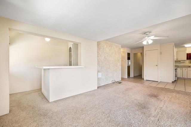 39551 Hidden Water Place, Palm Desert CA: https://media.crmls.org/mediaz/5440e09f-6eb5-40af-b5a1-bb5df23e467a.jpg