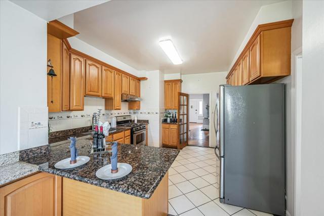 Image 11 of 43 For 371 16th Avenue