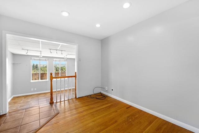 596 Savstrom Way, San Jose CA: https://media.crmls.org/mediaz/54418c76-7cce-43d8-bd19-1ae13053048b.jpg
