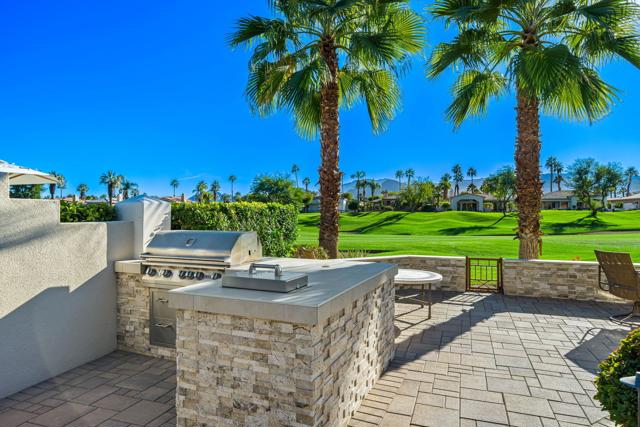 443 Tomahawk Drive, Palm Desert CA: https://media.crmls.org/mediaz/5441db90-6a06-430f-bcaa-6cf2195a5288.jpg