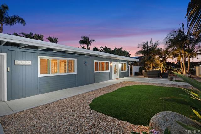 773 Puebla Street, Encinitas CA: https://media.crmls.org/mediaz/5441e7e1-b777-4840-b072-010dc5b54c6d.jpg