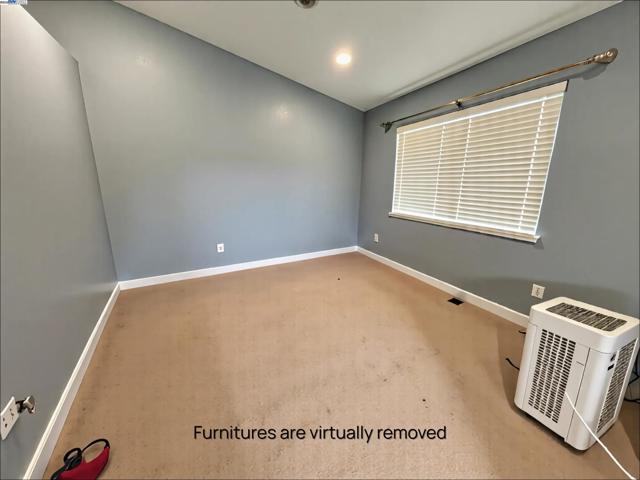 85 Phillips Ct, Tracy CA: https://media.crmls.org/mediaz/54427b99-0b55-4f4e-8e39-05d66ce9f417.jpg