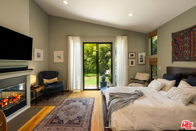 4 Bed Home for Sale in Venice, California