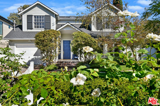 12359 Califa Street photo 8
