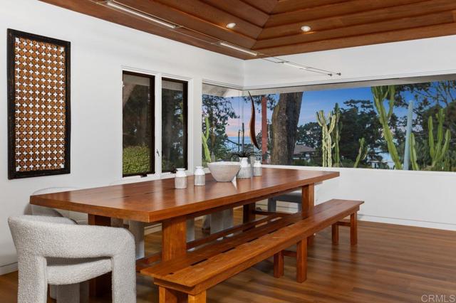 1859 Zapo Street, Del Mar CA: https://media.crmls.org/mediaz/5444792b-380c-4e7d-a1c5-5c8bfaab72e7.jpg