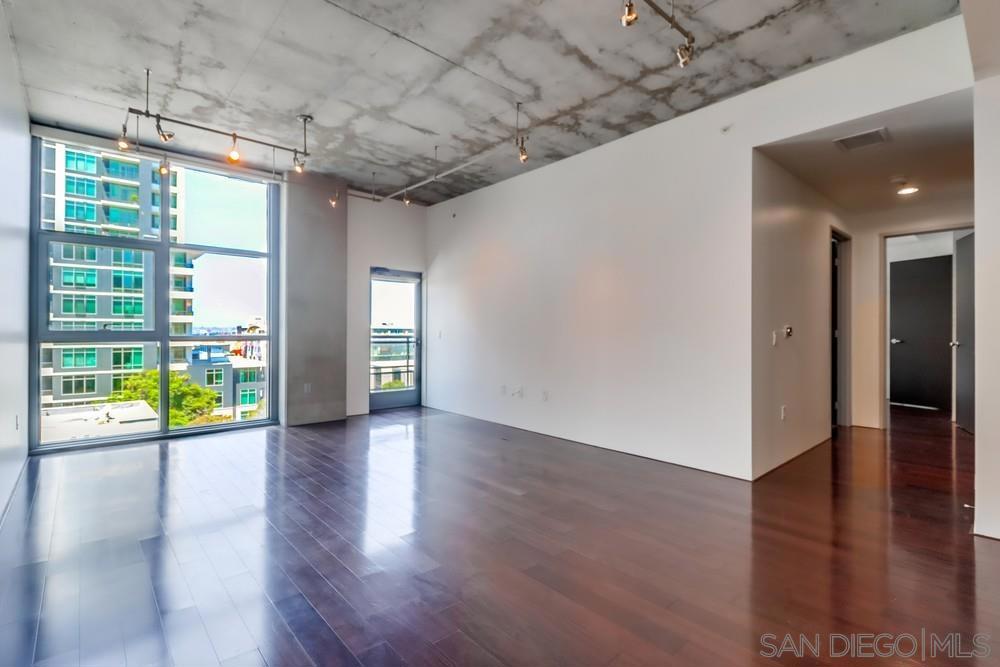 MLS #250035729SD img 11