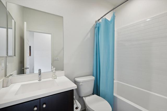 Detail Gallery Image 16 of 27 For 2325 Element Way #4,  Chula Vista,  CA 91915 - 3 Beds | 2/1 Baths