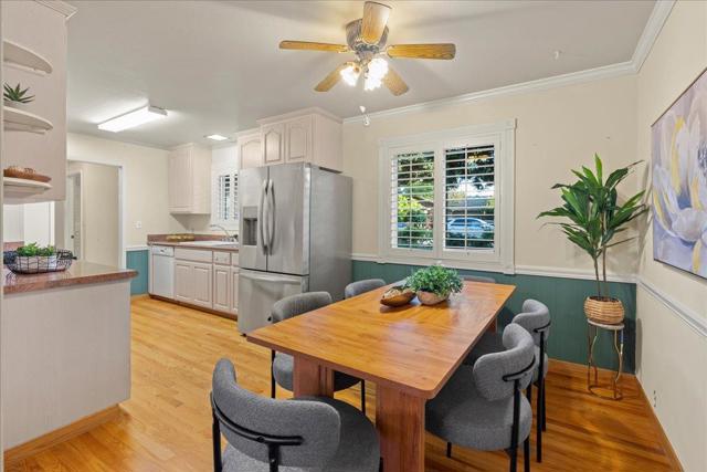 337 Roble Avenue, Redwood City CA: https://media.crmls.org/mediaz/54470c58-2c02-45b5-8b54-5f3f62bc4a3c.jpg