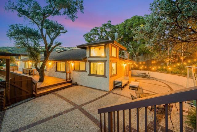 17255 Holiday Drive, Morgan Hill CA: https://media.crmls.org/mediaz/54488377-9567-4e1b-837d-29cb492a2ec0.jpg
