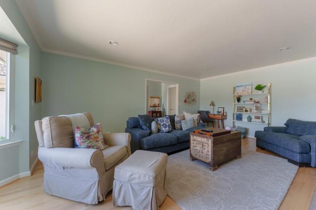 1152 Los Palos Drive, Salinas CA: https://media.crmls.org/mediaz/5448e04c-abf6-491d-bdbe-13a0db7d40b3.jpg