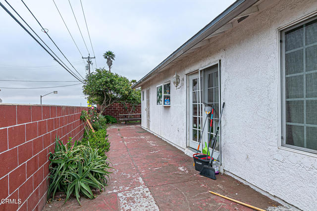 105 Julia Drive, Guadalupe CA: https://media.crmls.org/mediaz/5448eb55-7cc7-4854-b579-1fa144de53d2.jpg