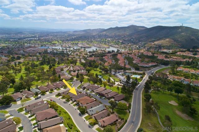 1315 Camino Linda Dr, San Marcos CA: https://media.crmls.org/mediaz/544963ba-8e1d-4497-9e7e-5c27be3c0908.jpg