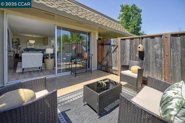 2101 PTARMIGAN DR, Walnut Creek CA: https://media.crmls.org/mediaz/544998f8-36cd-4cda-abe3-6ba8346b10fa.jpg