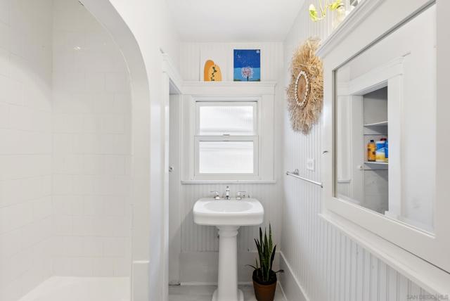 4067 PALMETTO WAY, San Diego CA: https://media.crmls.org/mediaz/544a9e36-d60d-44cb-adbf-07764923d557.jpg