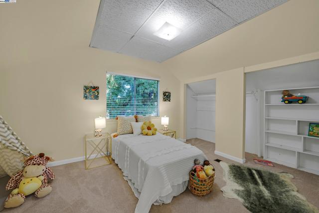 866 Cortland Way, Livermore CA: https://media.crmls.org/mediaz/544b2820-fd74-4d71-8835-1660151e69af.jpg