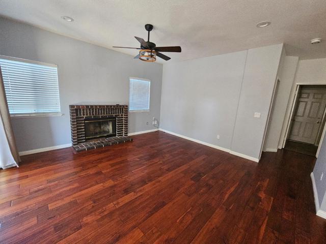 1990 Harvest Landing Court, Tracy CA: https://media.crmls.org/mediaz/544b9b05-e7d1-4e1d-942a-b70fc2912c96.jpg