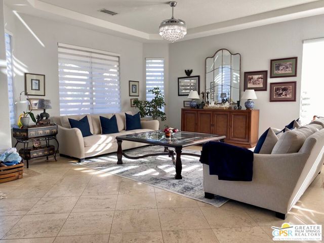 47925 Via Livorno, La Quinta CA: https://media.crmls.org/mediaz/544c6710-56e5-4941-ad4c-9177c6338ce3.jpg