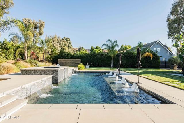 552 Longbranch Road, Simi Valley CA: https://media.crmls.org/mediaz/544cbd86-6eb6-41ce-94d7-b69f5f997520.jpg