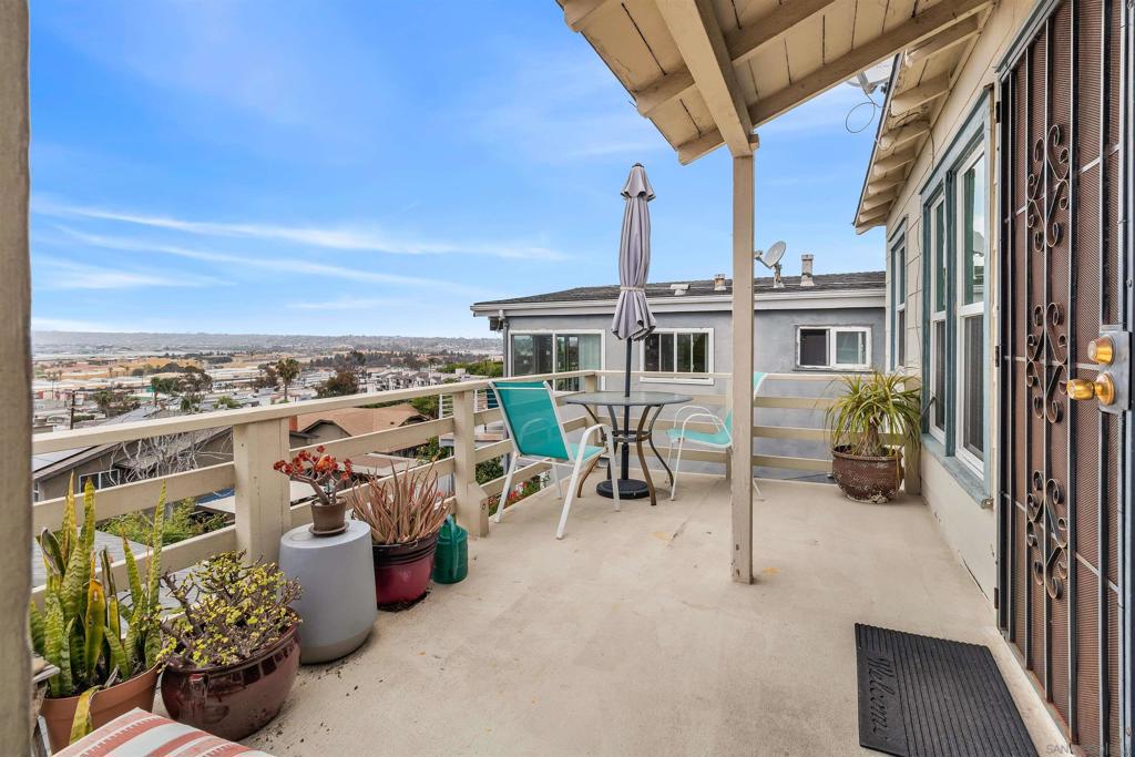 1809 Linwood Street - photo 7