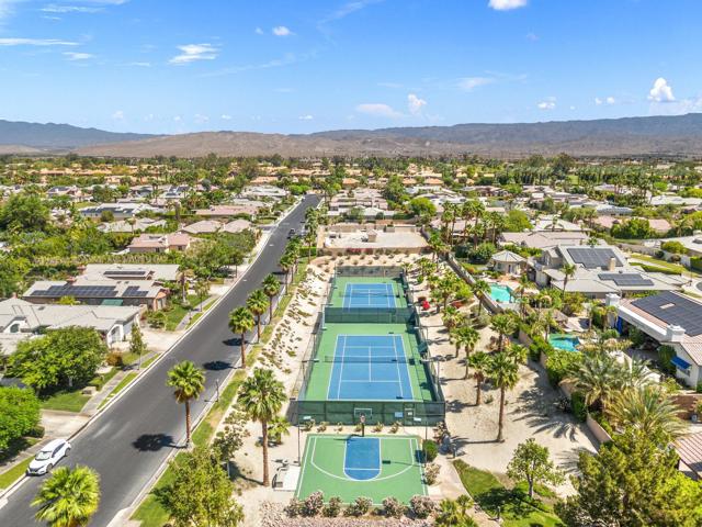 7 King Edward Court, Rancho Mirage CA: https://media.crmls.org/mediaz/544d9fe8-a482-4398-8054-0ed866d1e91e.jpg